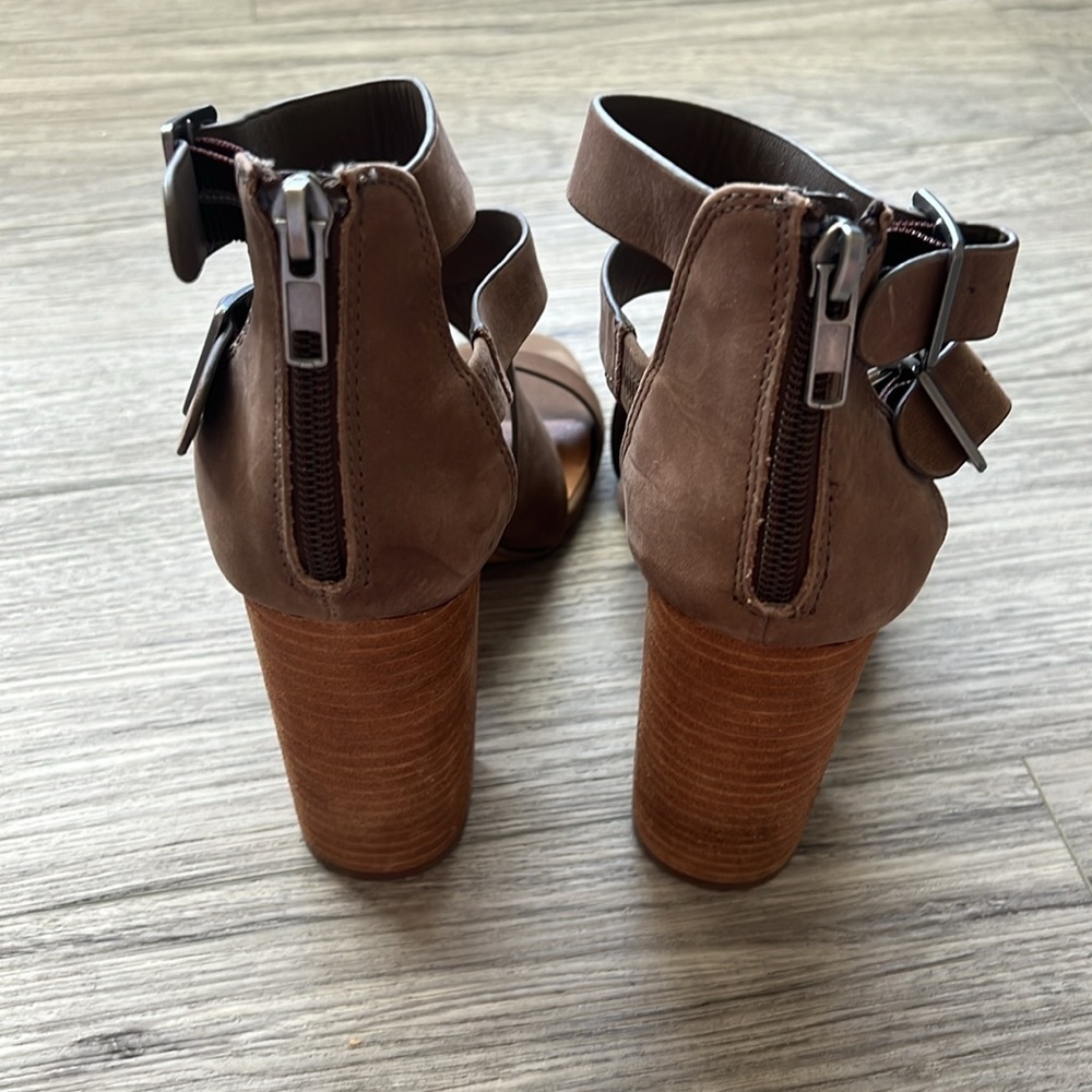 Steve Madden Sundance Stacked-Heel Dress Sandal Size 8.5 - Picture 6 of 8